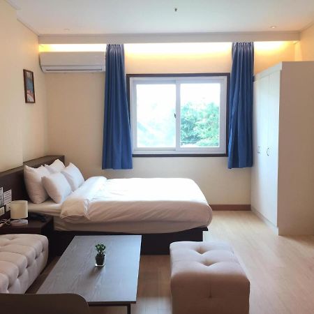 On Hotel Friendship Angeles Dış mekan fotoğraf