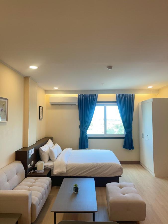 On Hotel Friendship Angeles Dış mekan fotoğraf